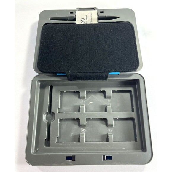 Power A Nintendo DS Blue and White Hard Shell Storage Console and Game Case - Picture 7 of 11